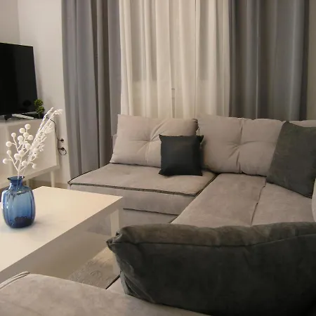 Frosini Apartament *